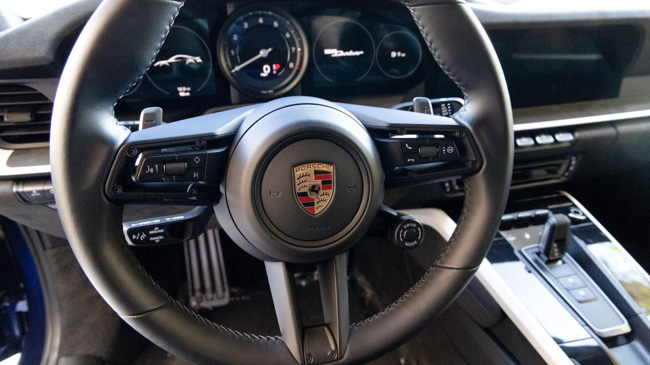 2023 Porsche 911 Dakar