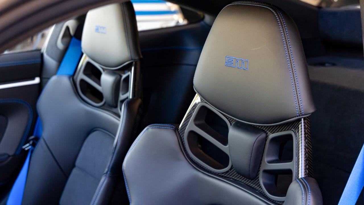 2023 Porsche 911 Dakar