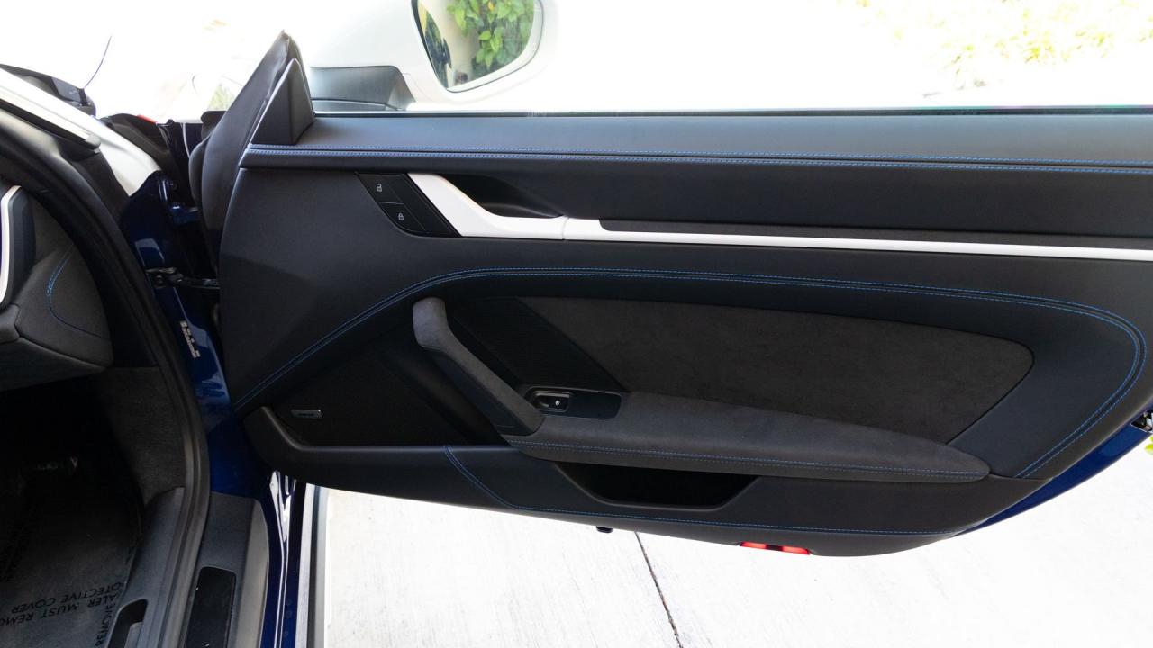 2023 Porsche 911 Dakar