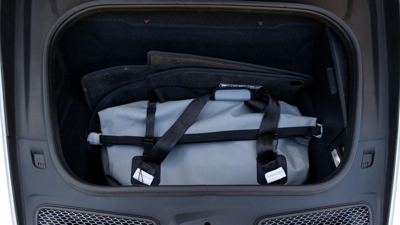 2023 Porsche 911 Dakar