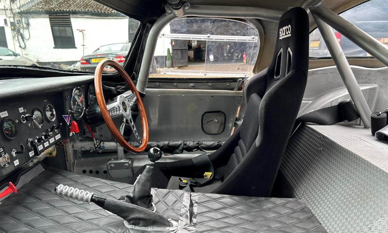 1970 Jaguar E-Type Race Car Replica