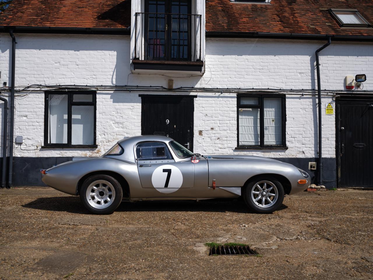 1970 Jaguar E-Type Race Car Replica