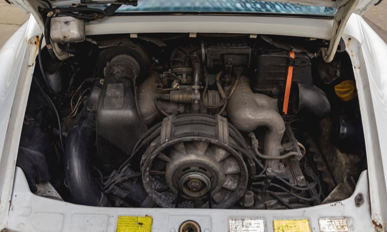 1988 Porsche 911 3.2 Carrera Sport