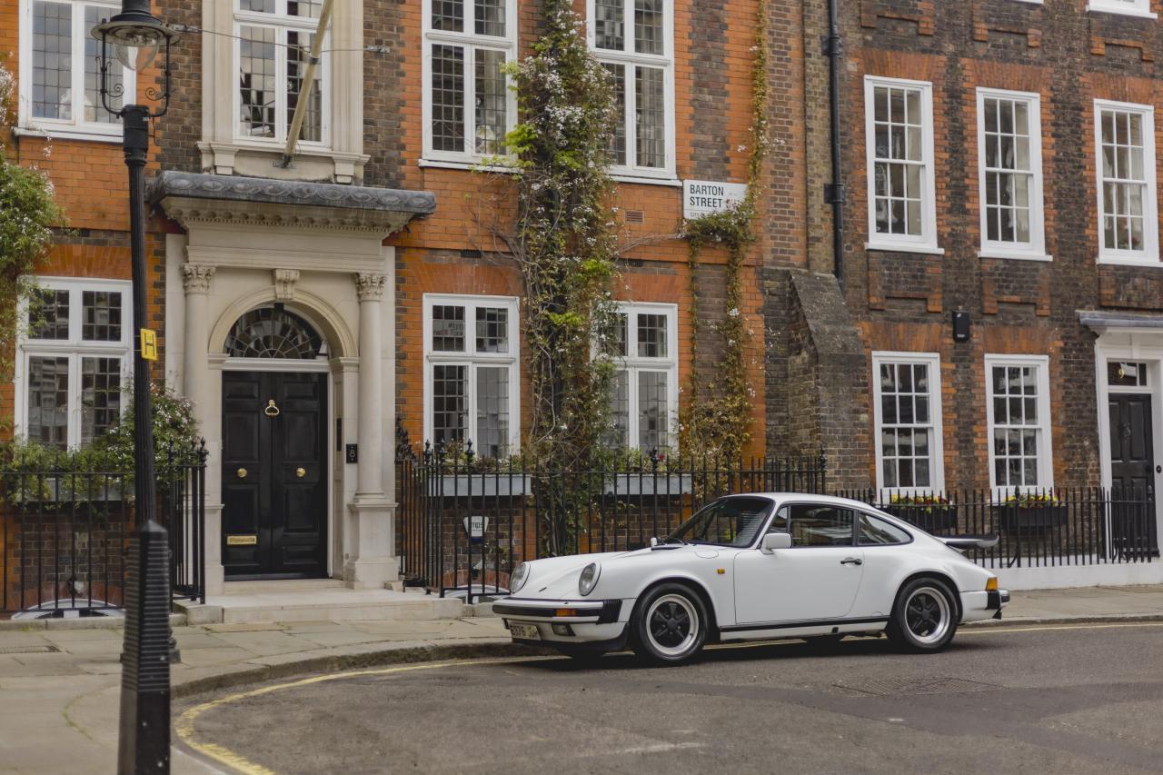 1988 Porsche 911 3.2 Carrera Sport