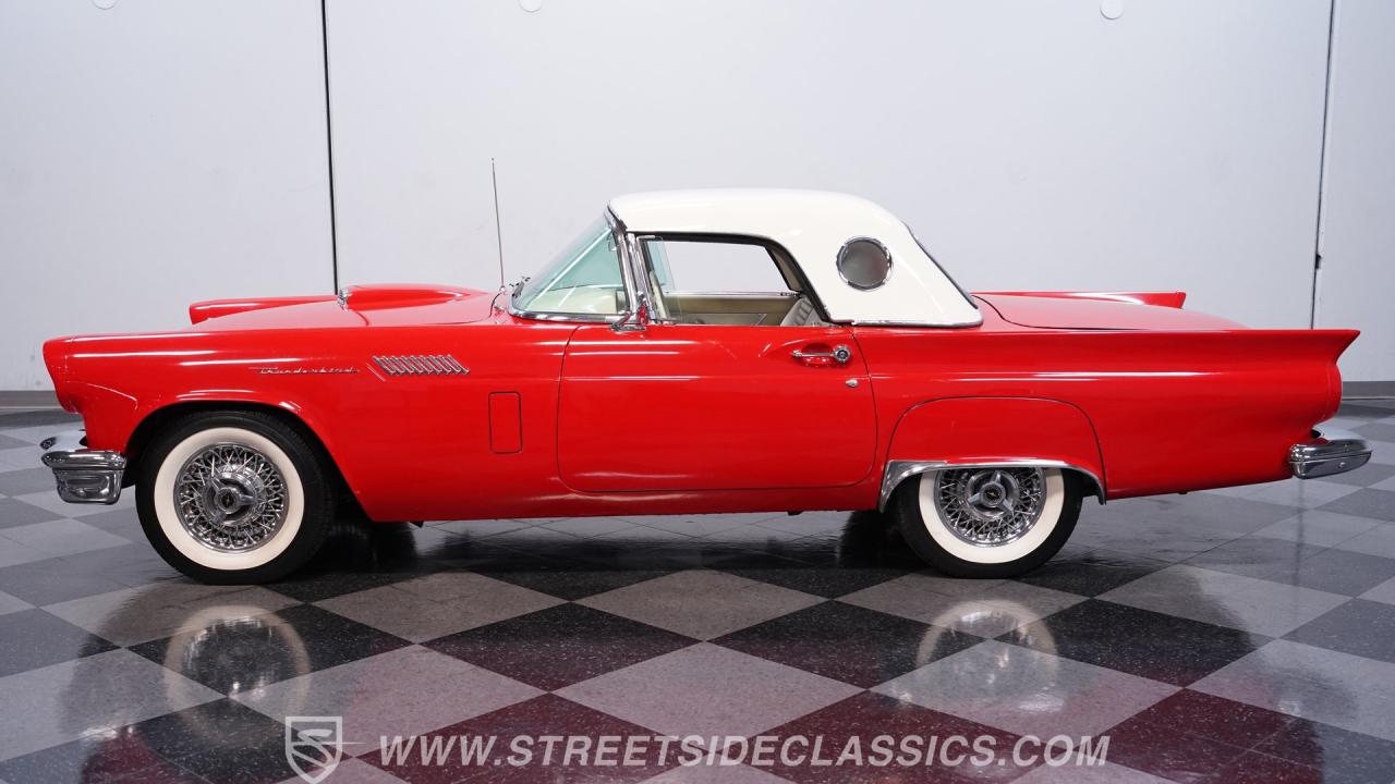 1957 Ford Thunderbird