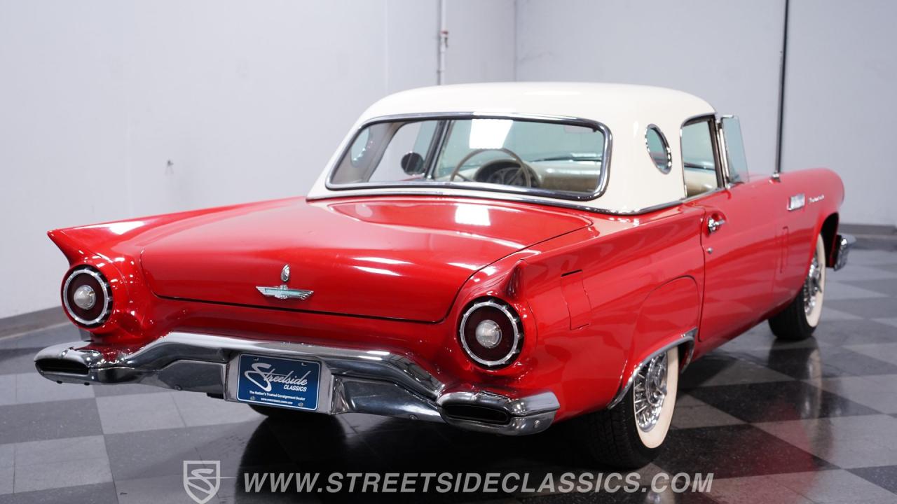 1957 Ford Thunderbird