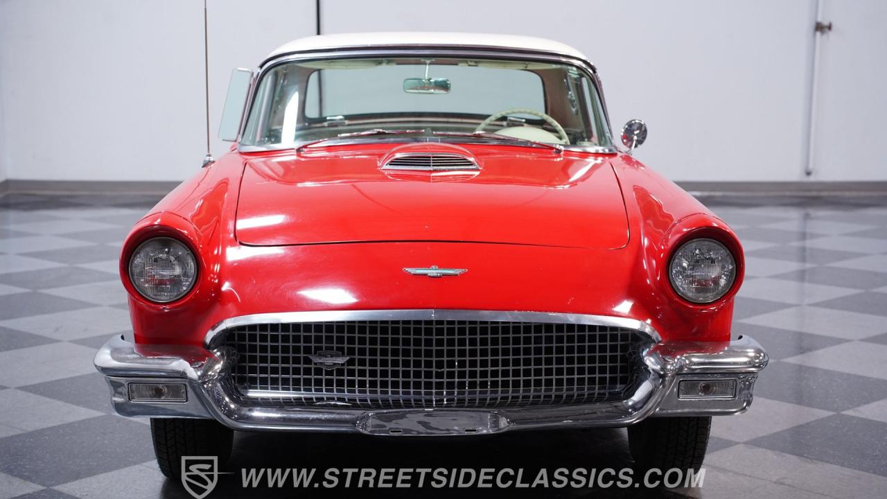 1957 Ford Thunderbird