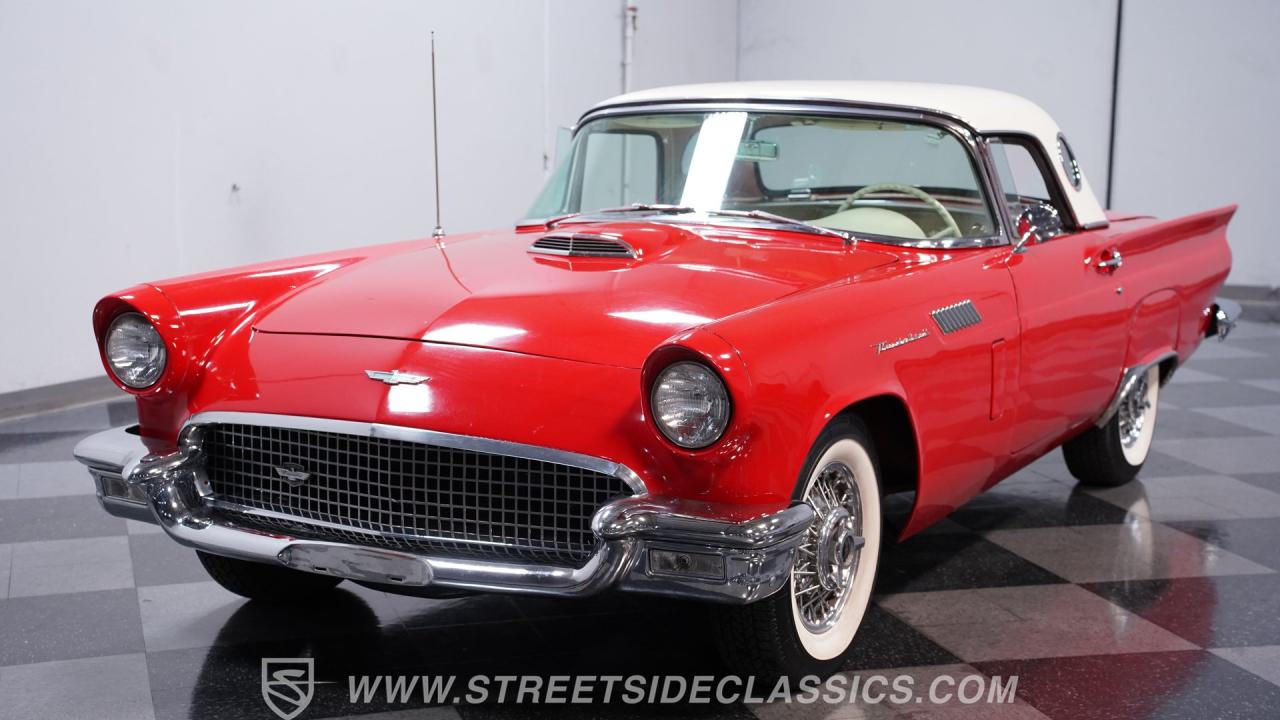 1957 Ford Thunderbird