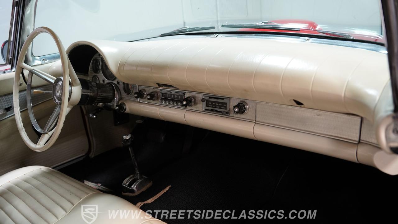 1957 Ford Thunderbird