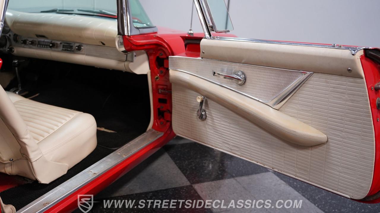 1957 Ford Thunderbird