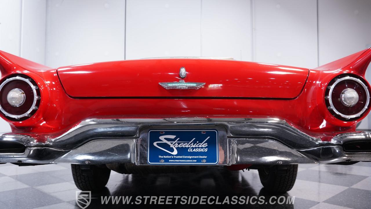 1957 Ford Thunderbird