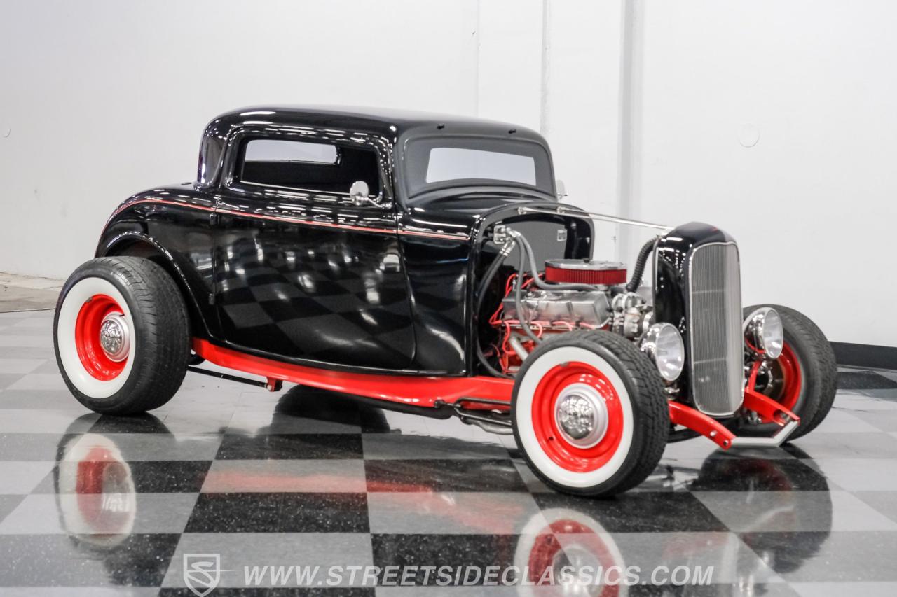 1932 Ford 3-Window Coupe