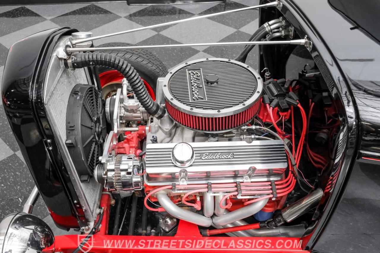 1932 Ford 3-Window Coupe