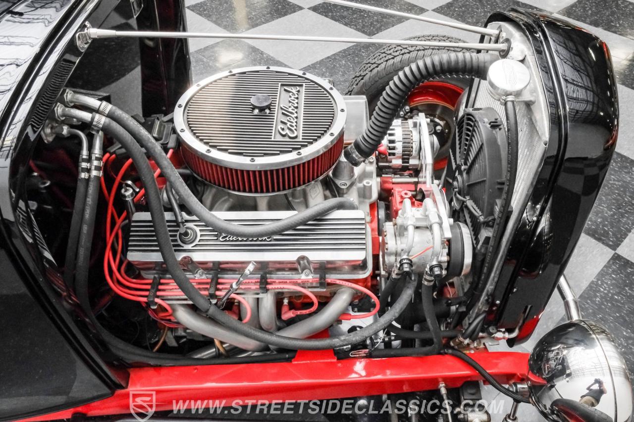 1932 Ford 3-Window Coupe