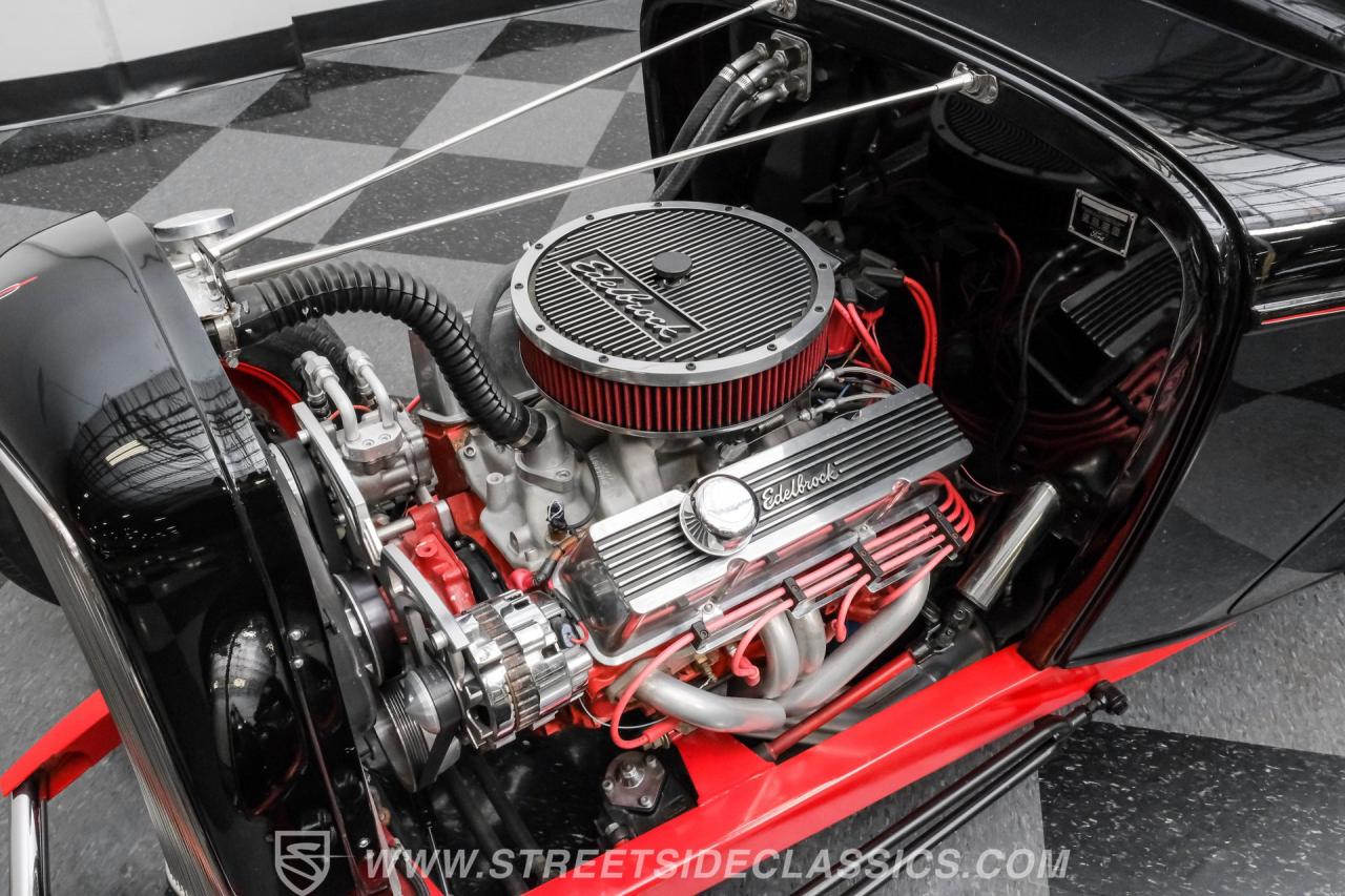 1932 Ford 3-Window Coupe