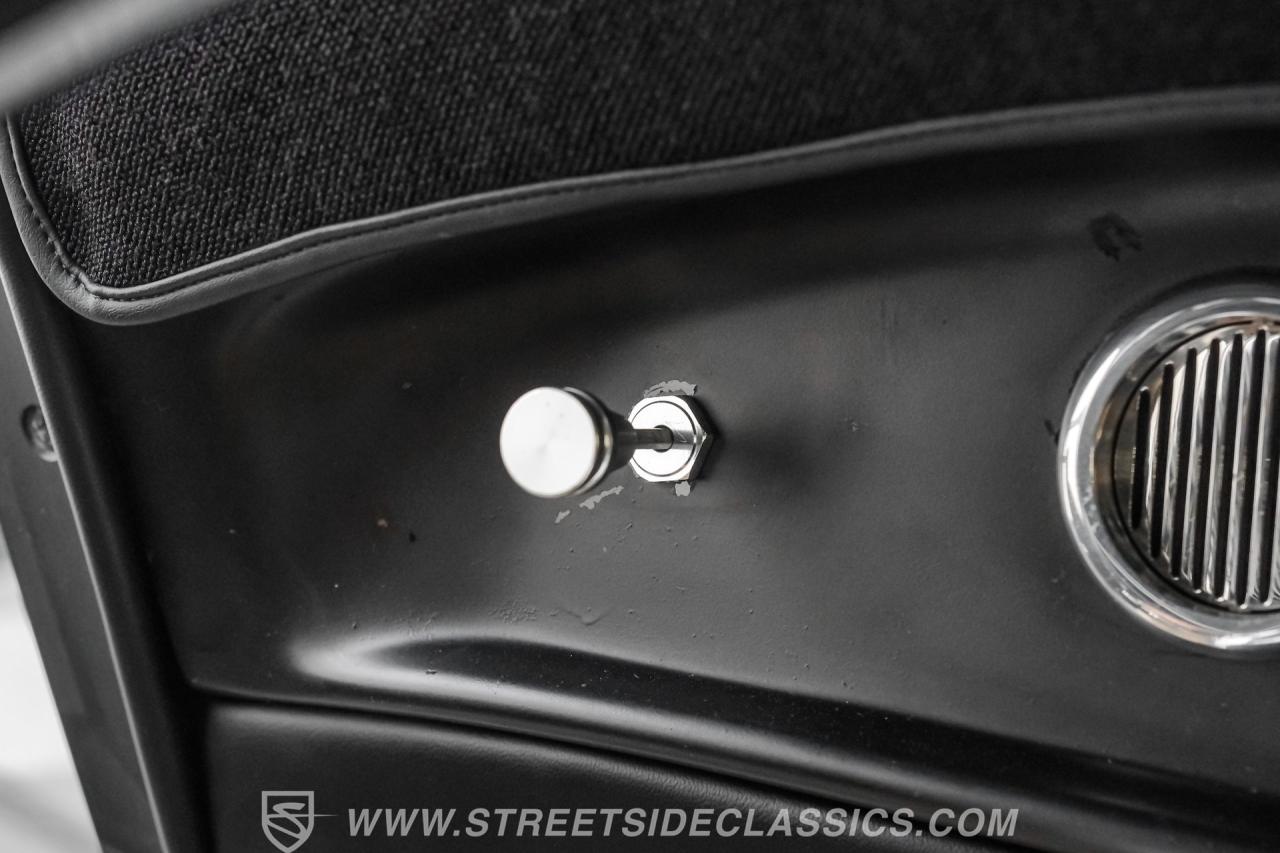 1932 Ford 3-Window Coupe