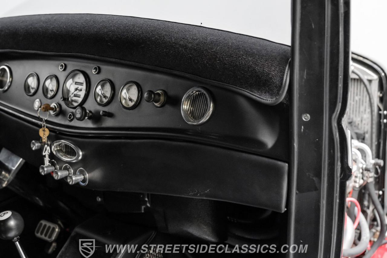 1932 Ford 3-Window Coupe