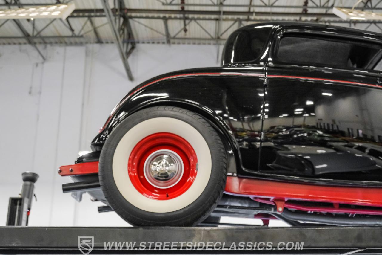 1932 Ford 3-Window Coupe