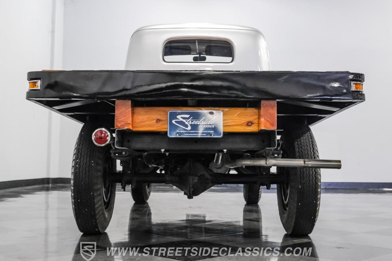 1950 Ford F-3 Flatbed