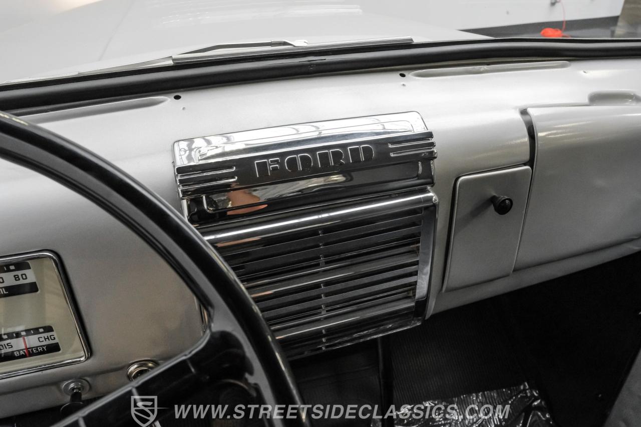 1950 Ford F-3 Flatbed