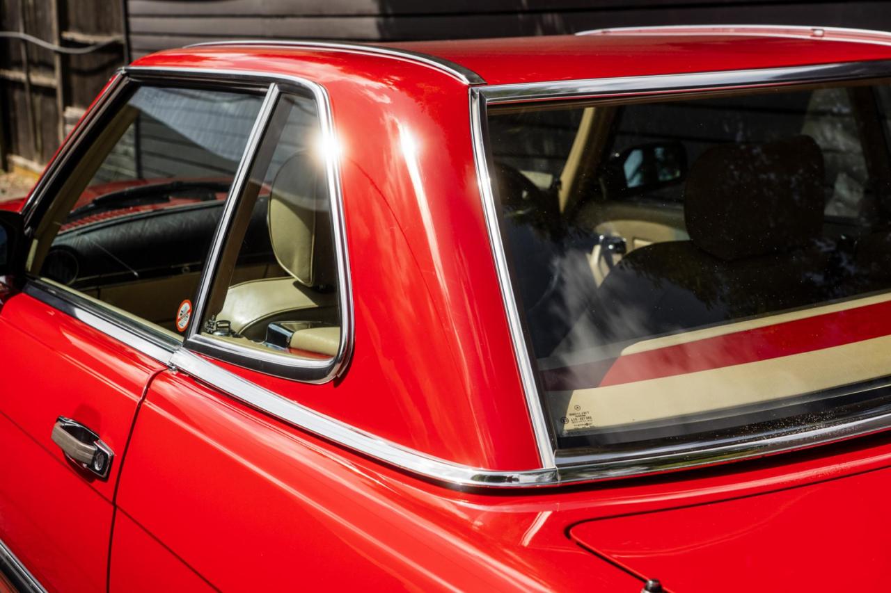 1989 Mercedes - Benz 300SL (R107)