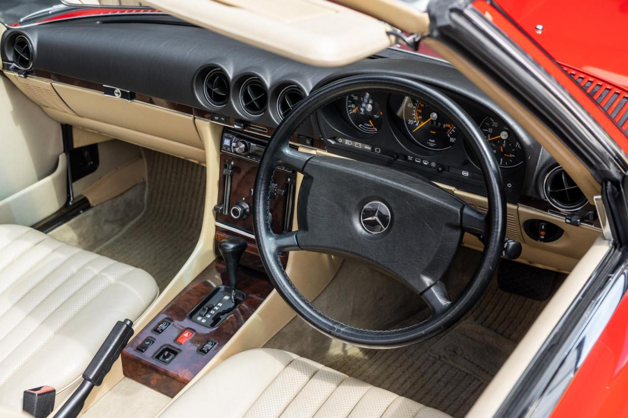 1989 Mercedes - Benz 300SL (R107)