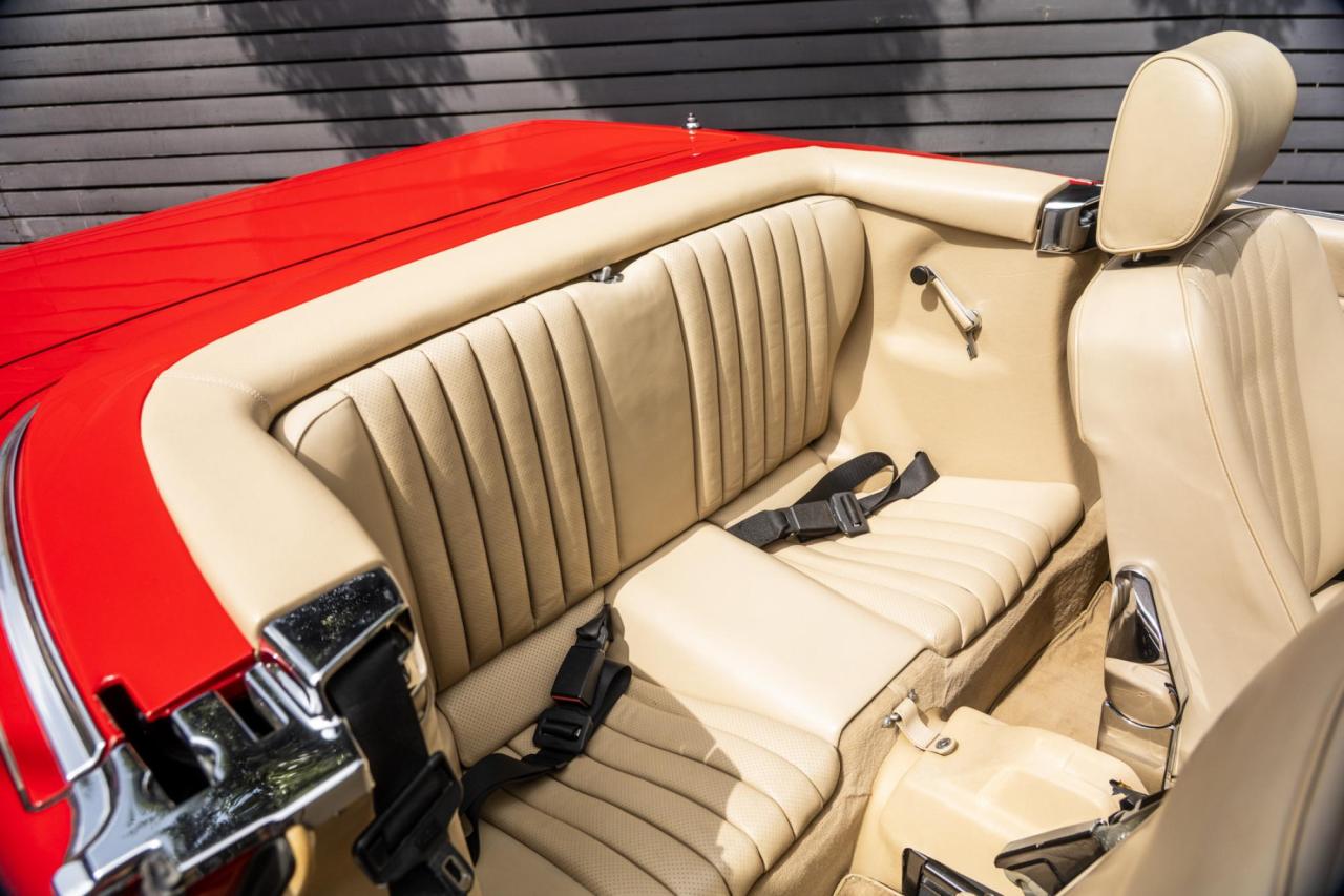 1989 Mercedes - Benz 300SL (R107)