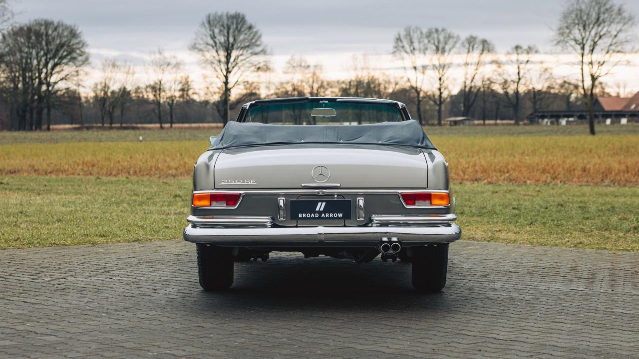 1967 Mercedes - Benz 250 SE Cabriolet