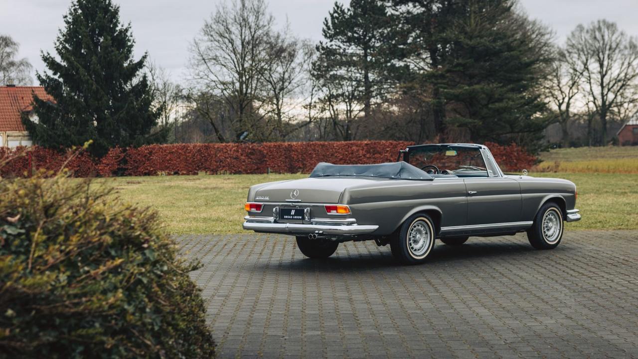 1967 Mercedes - Benz 250 SE Cabriolet
