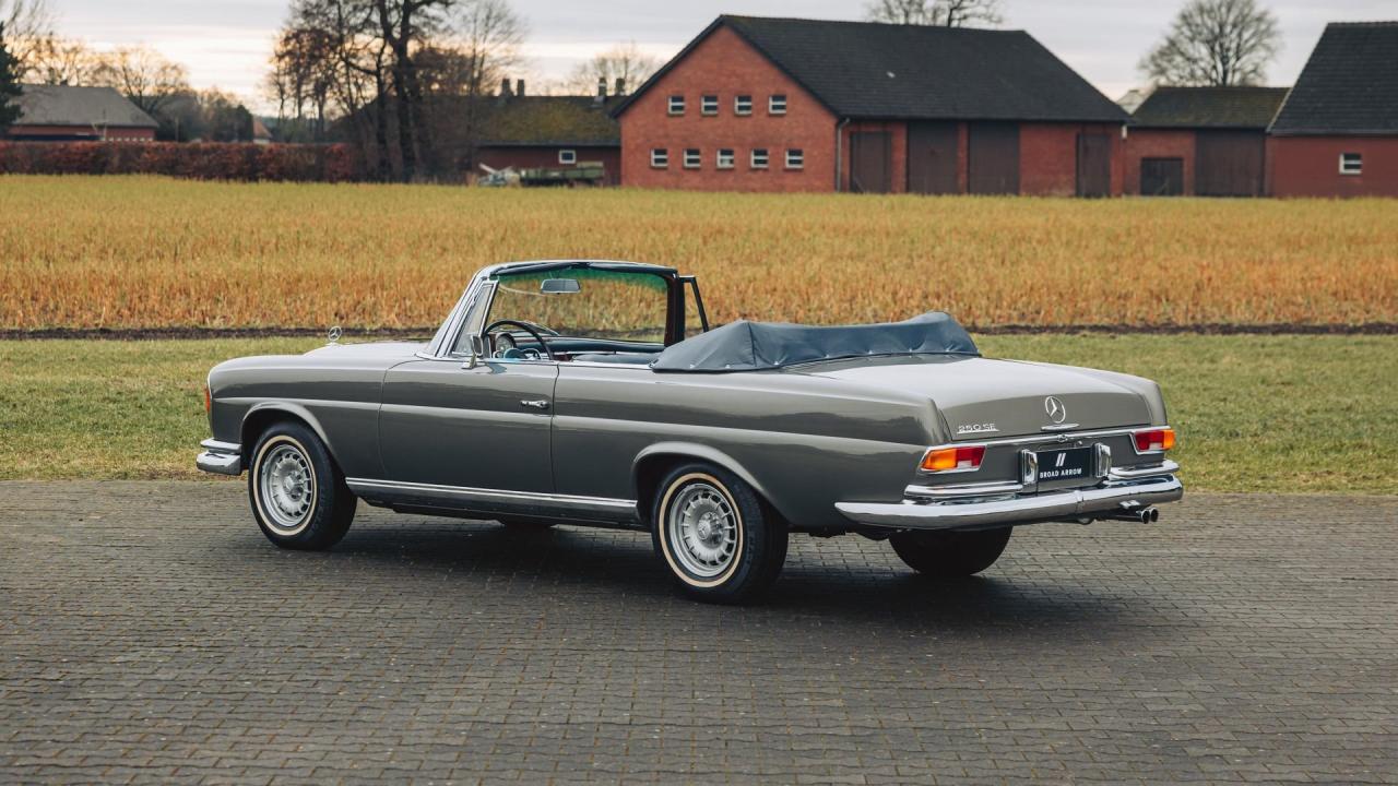 1967 Mercedes - Benz 250 SE Cabriolet