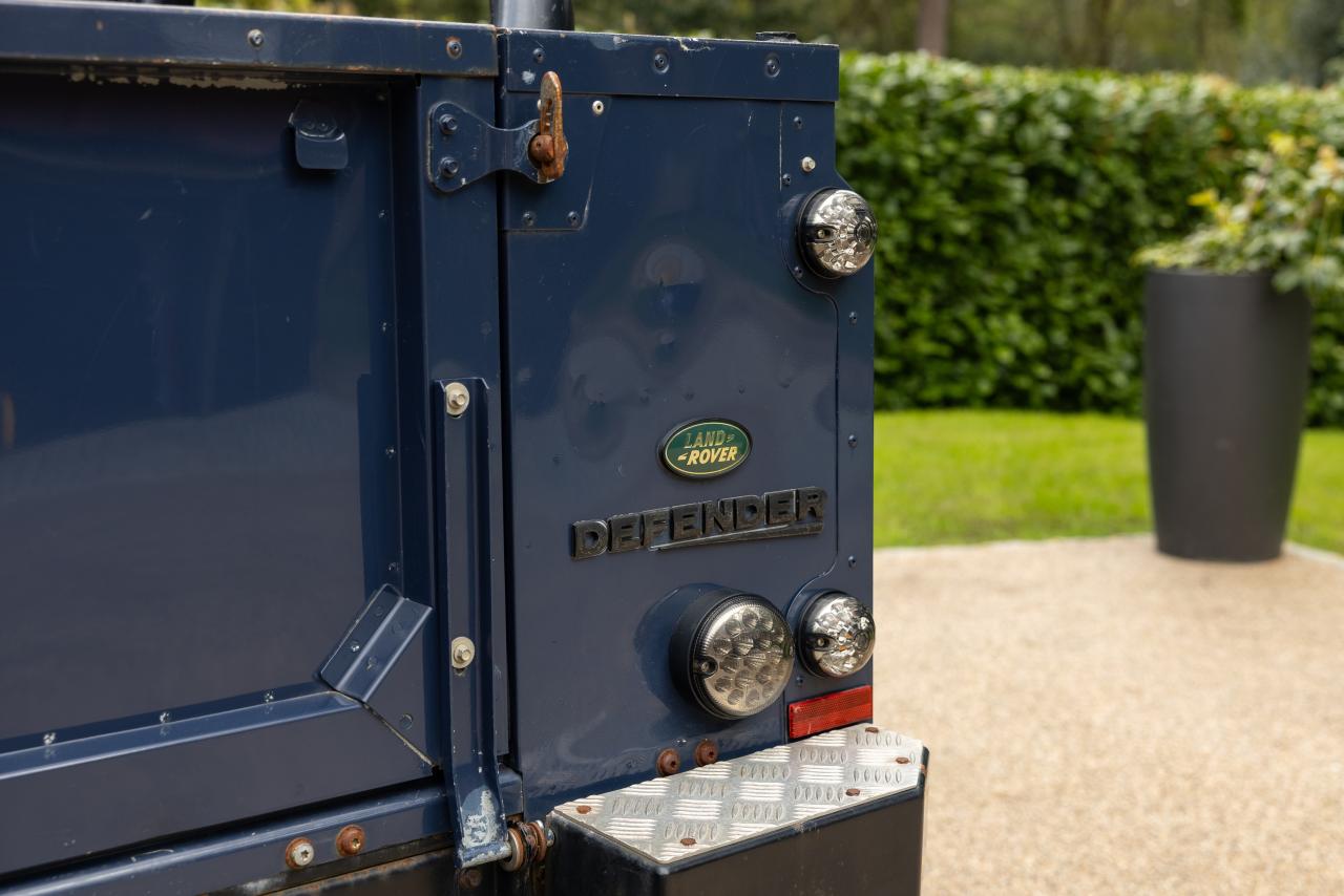 2010 Land Rover Defender 90 Pick-up