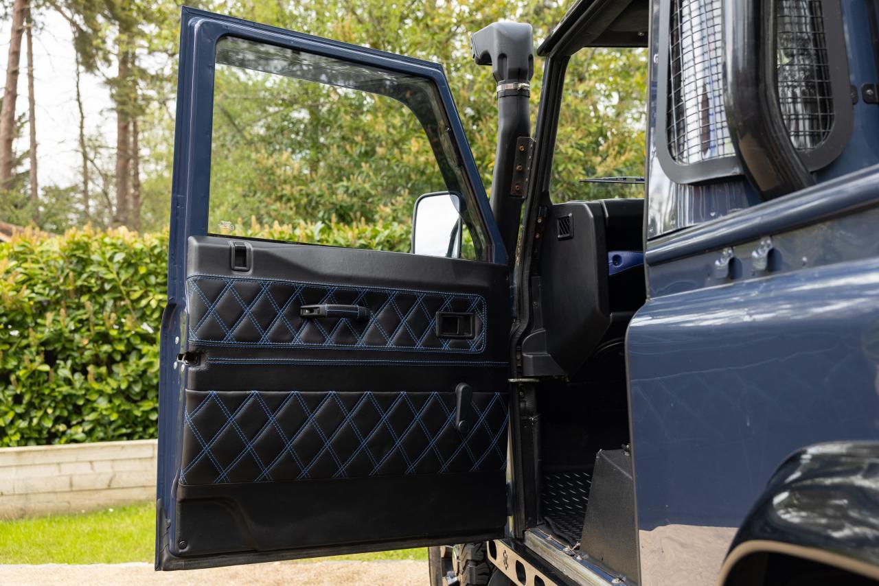 2010 Land Rover Defender 90 Pick-up