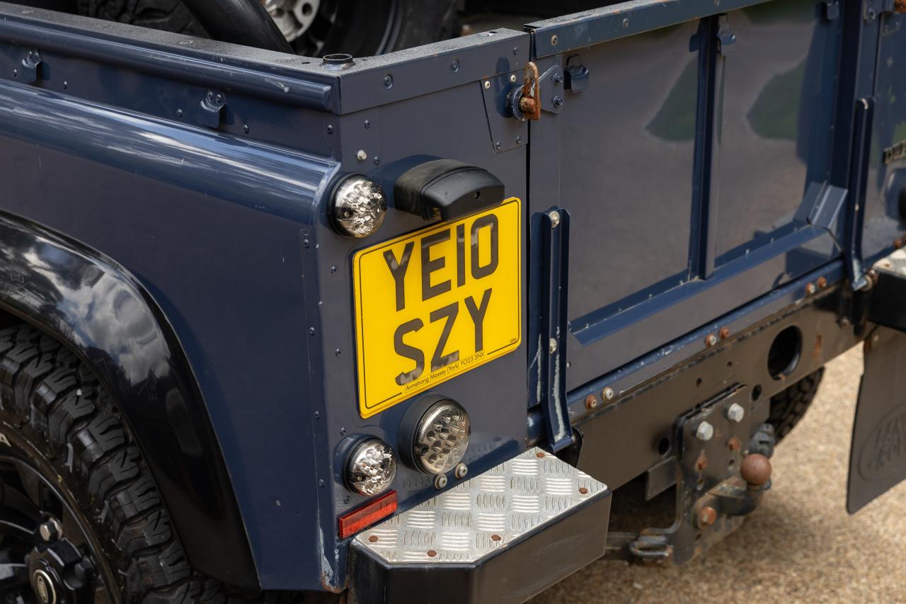 2010 Land Rover Defender 90 Pick-up