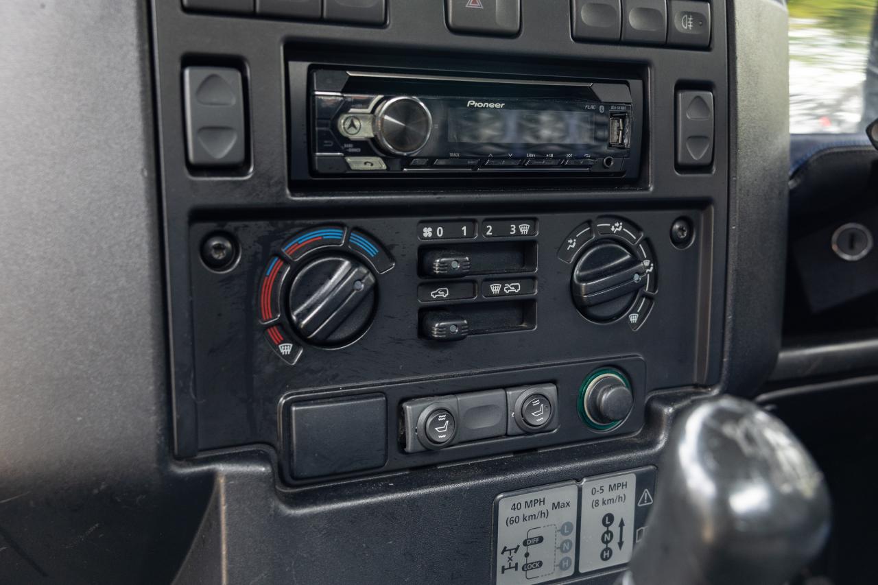 2010 Land Rover Defender 90 Pick-up