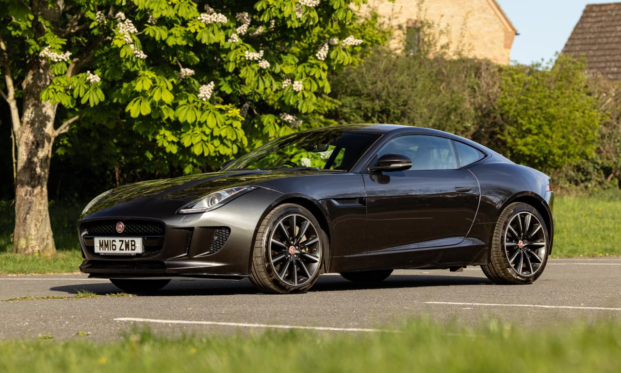 2016 Jaguar F-Type 3.0 Coup&eacute;