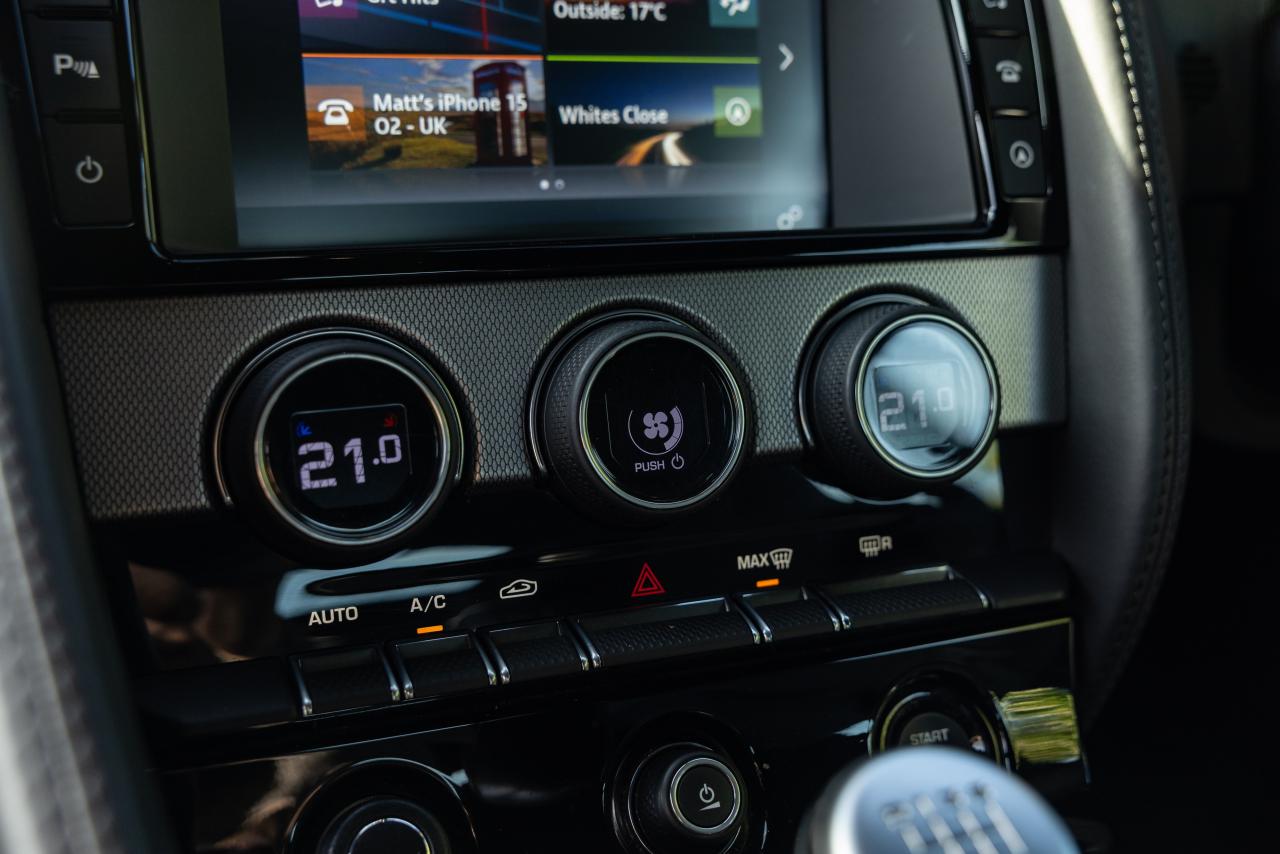 2016 Jaguar F-Type 3.0 Coup&eacute;