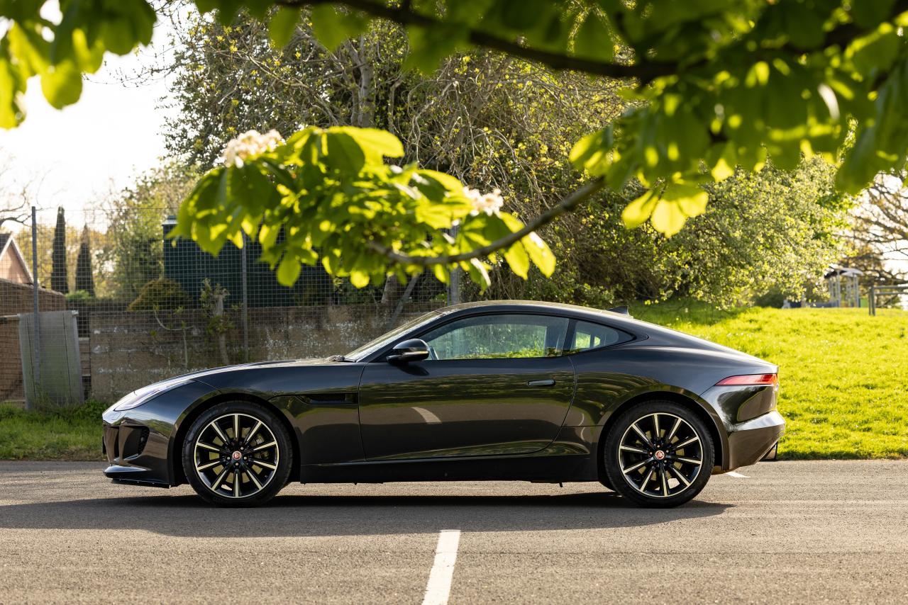 2016 Jaguar F-Type 3.0 Coup&eacute;