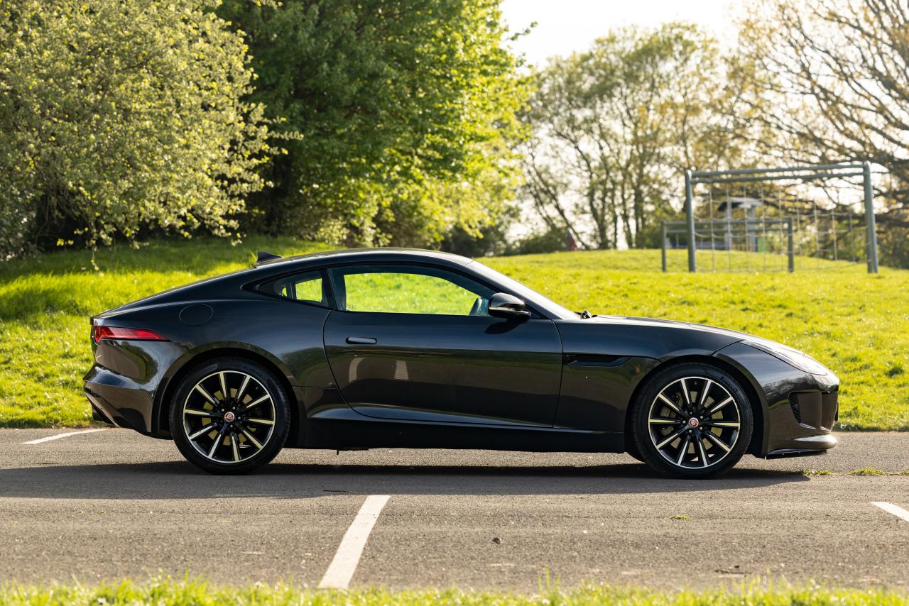 2016 Jaguar F-Type 3.0 Coup&eacute;