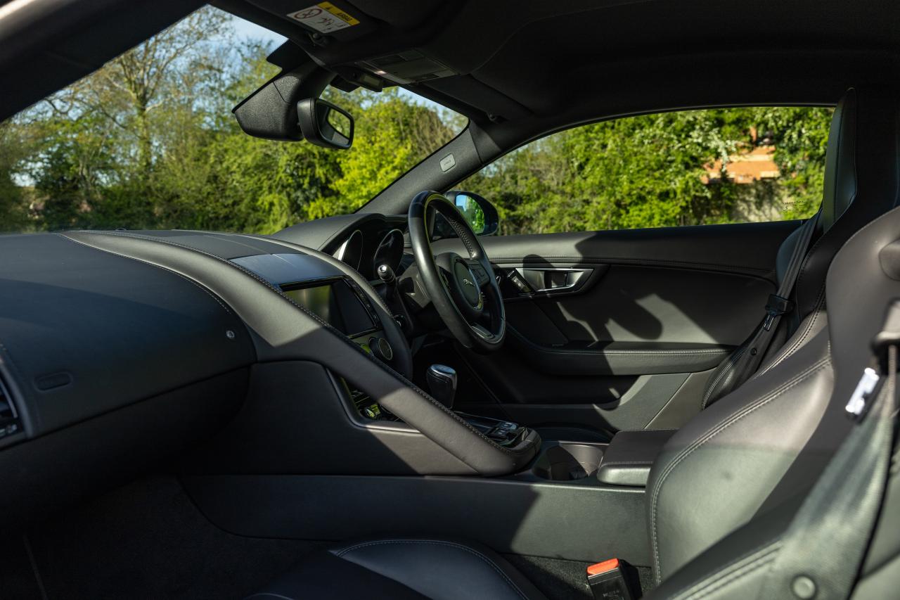 2016 Jaguar F-Type 3.0 Coup&eacute;