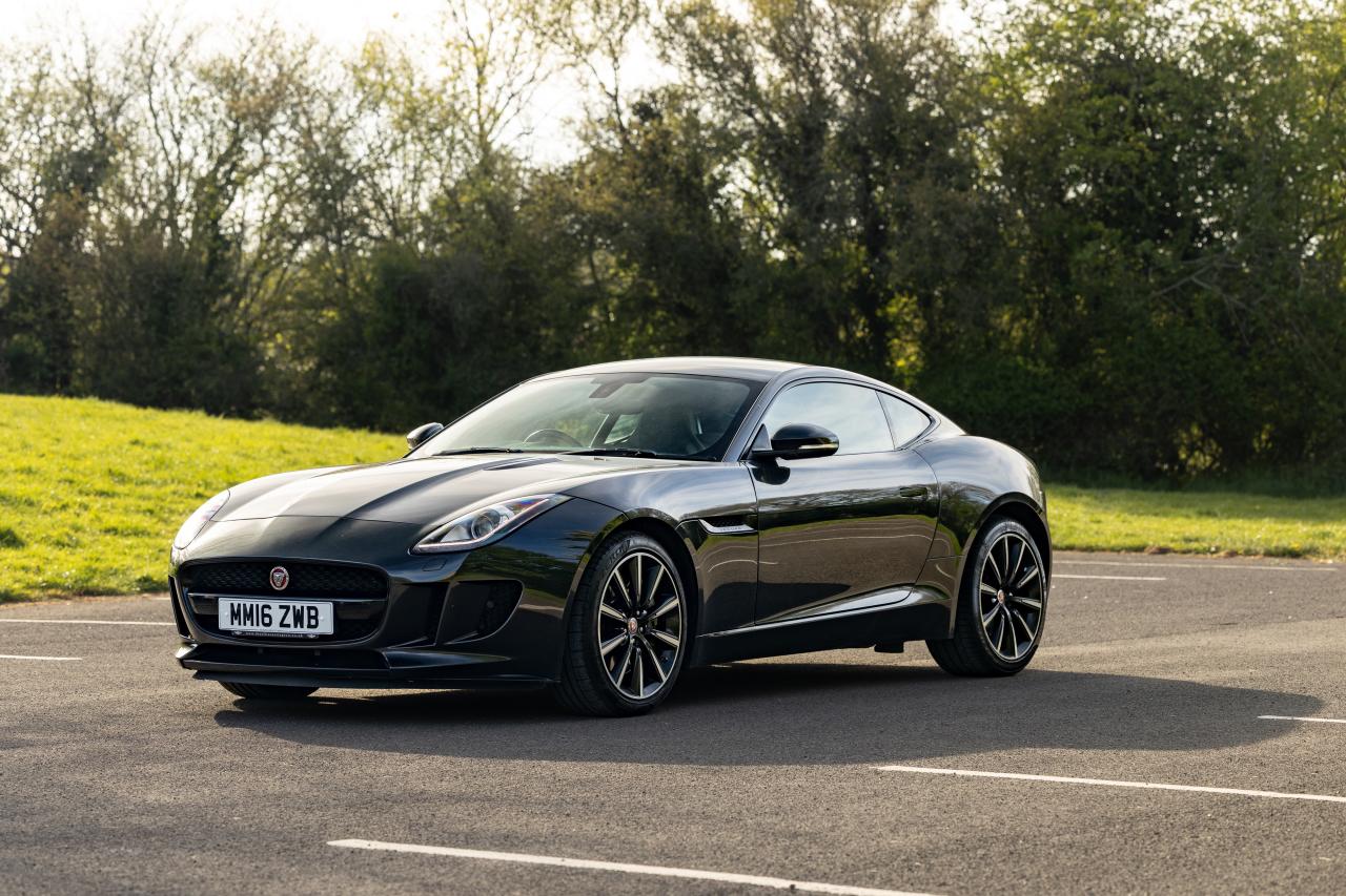 2016 Jaguar F-Type 3.0 Coup&eacute;