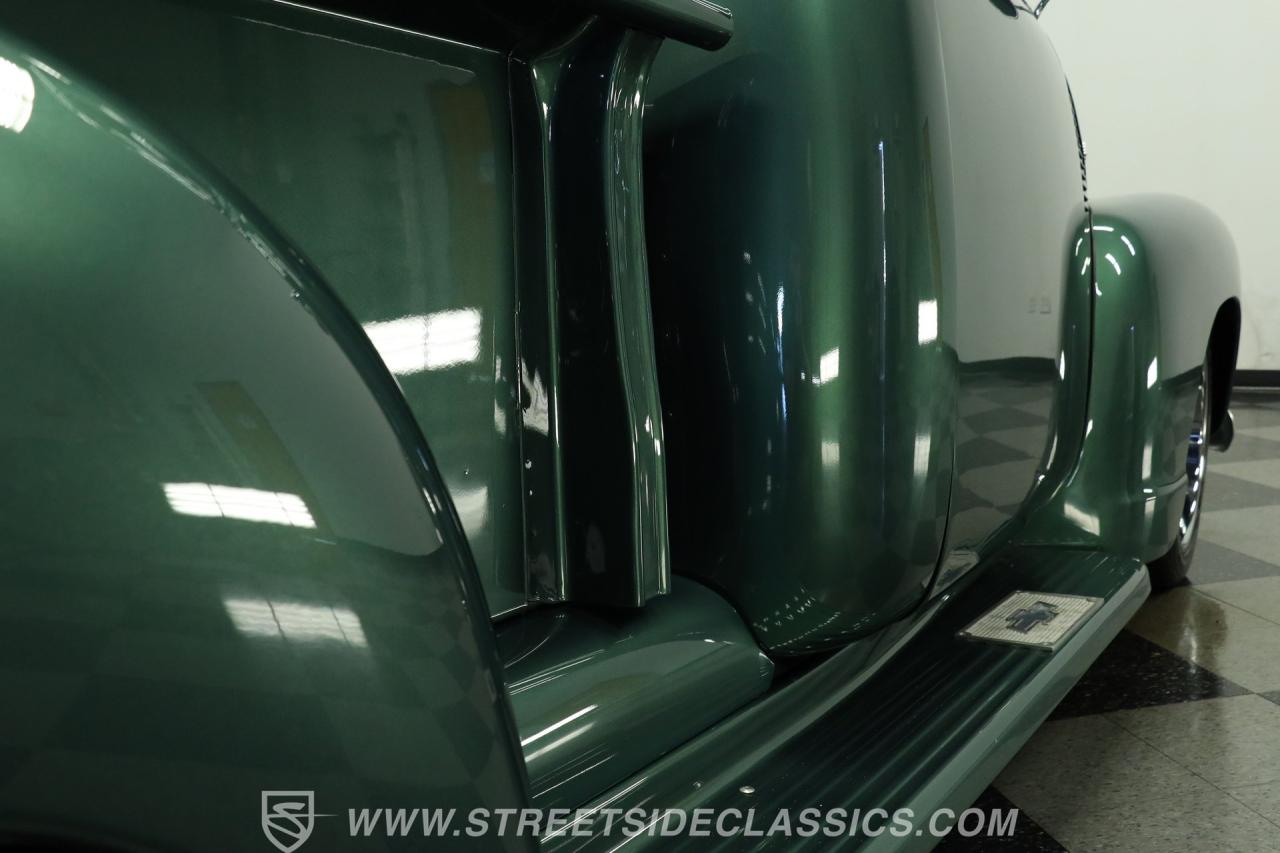 1952 Chevrolet 3100 5 Window Restomod