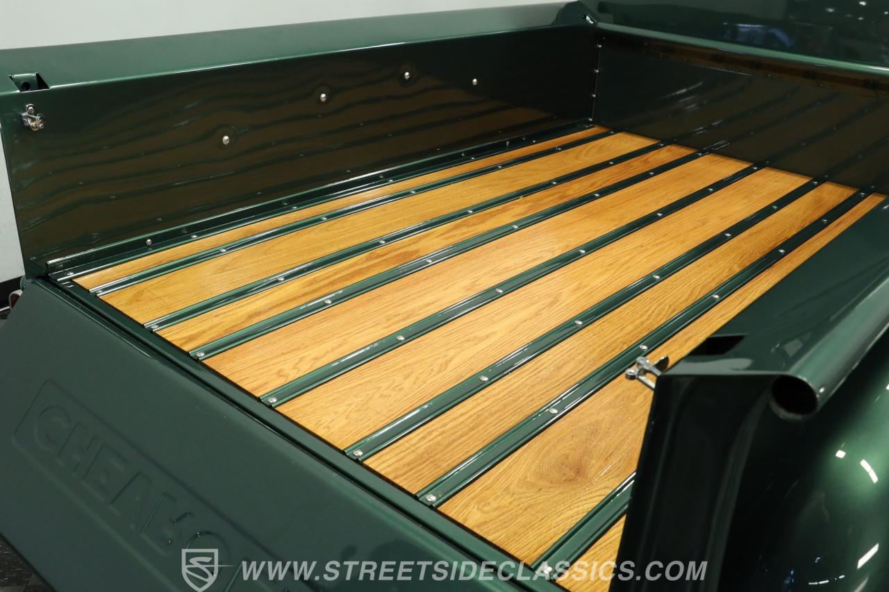 1952 Chevrolet 3100 5 Window Restomod