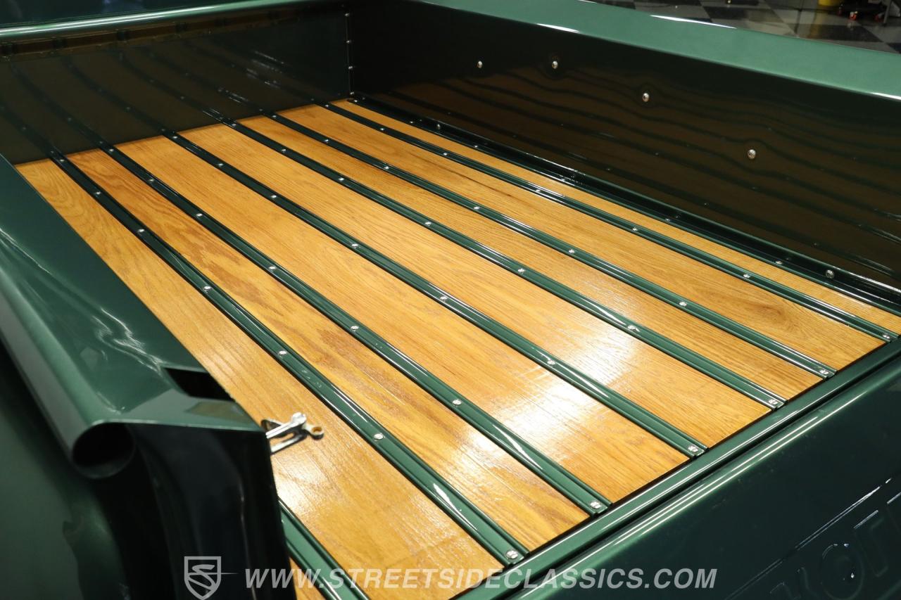 1952 Chevrolet 3100 5 Window Restomod