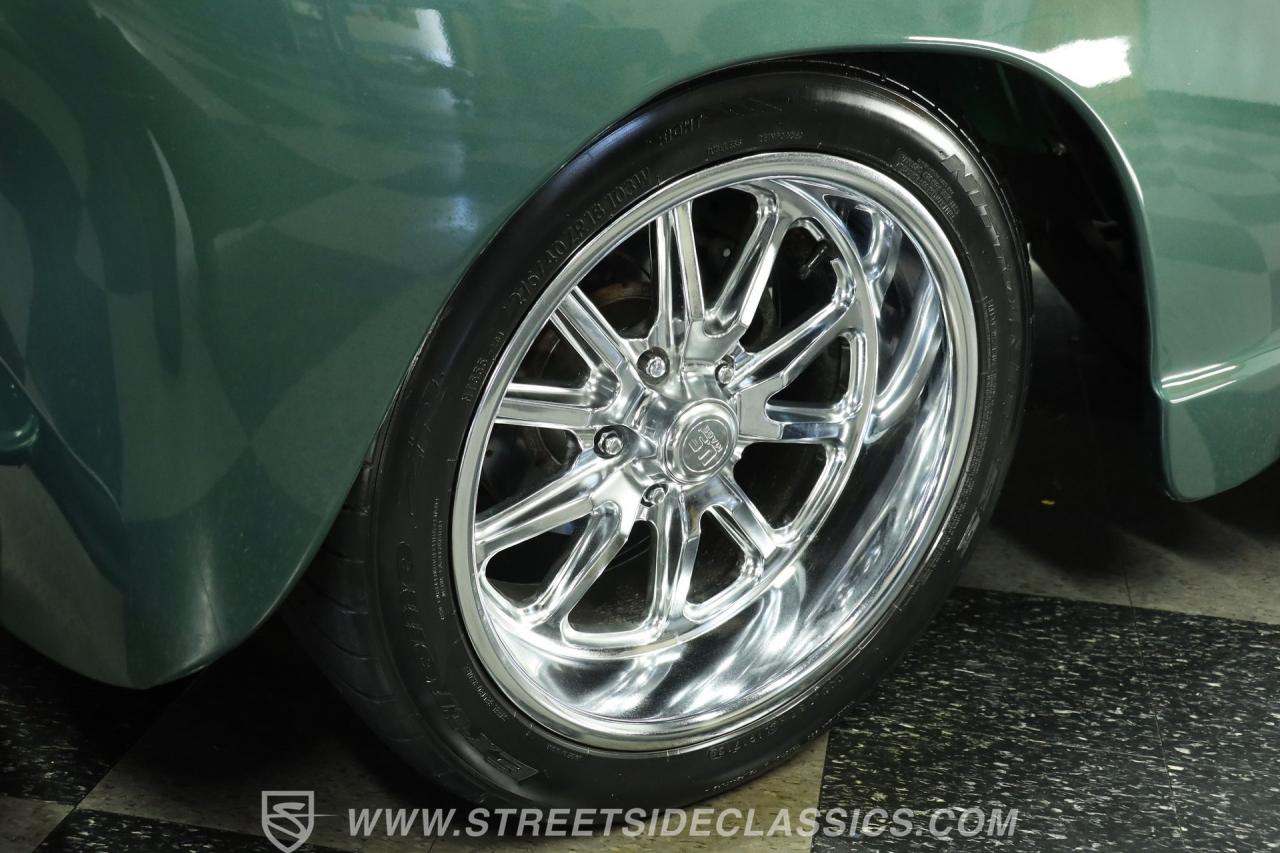 1952 Chevrolet 3100 5 Window Restomod