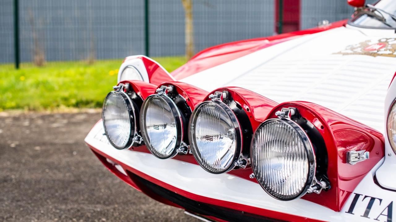 1975 Lancia Stratos HF Stradale Group 4 Specification