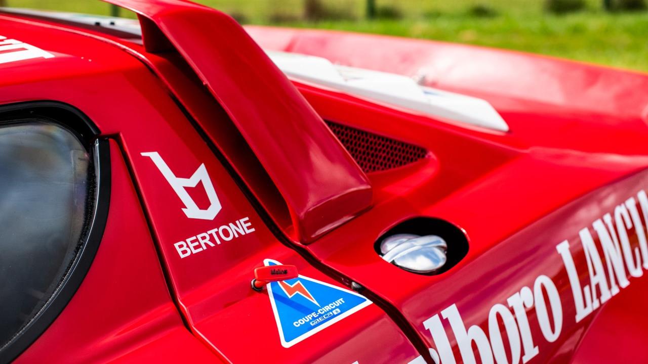 1975 Lancia Stratos HF Stradale Group 4 Specification