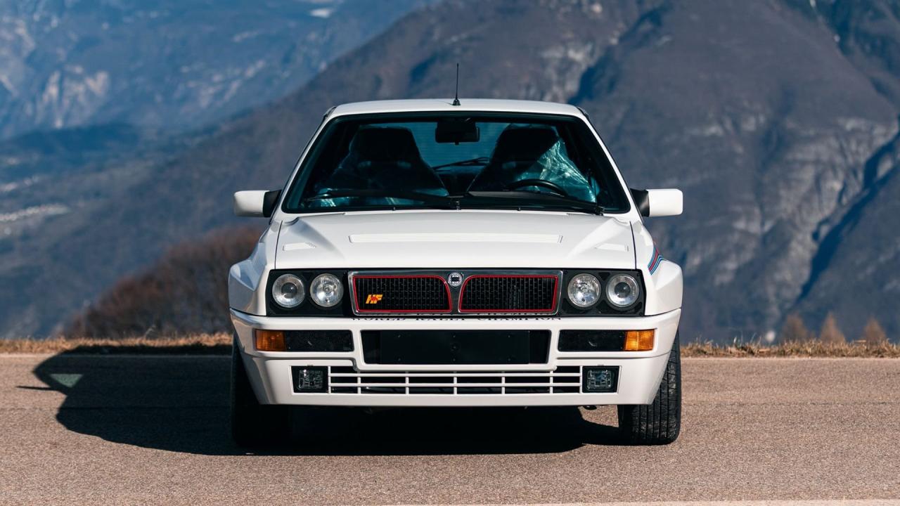1992 Lancia Delta HF Integrale Evoluzione "Martini 6"