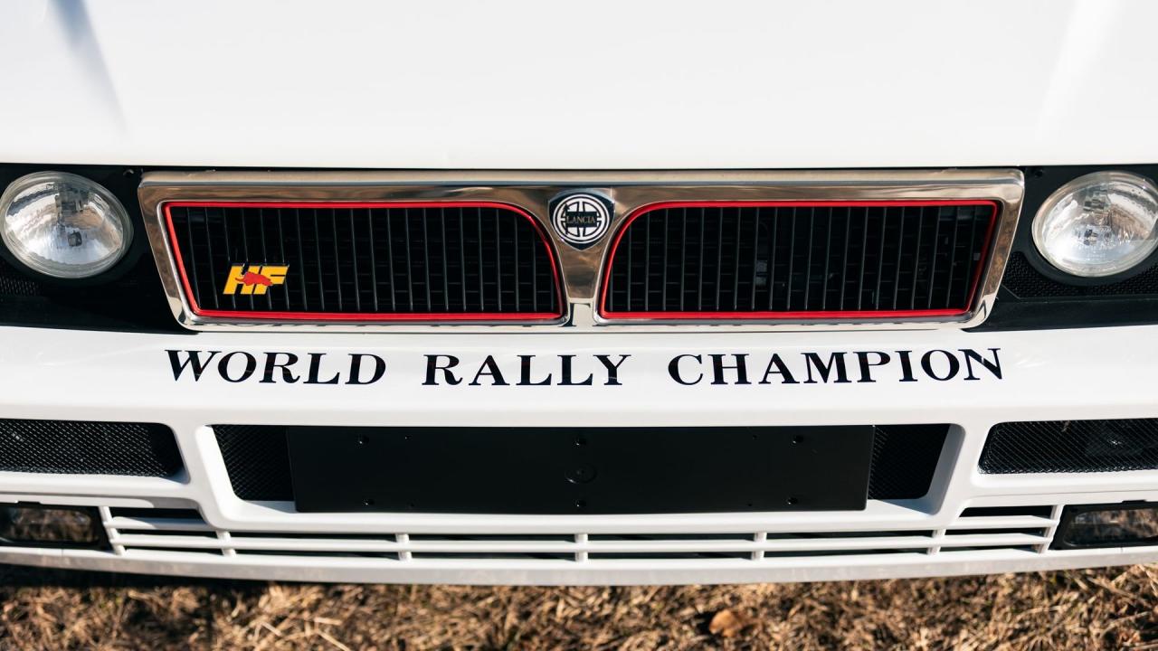 1992 Lancia Delta HF Integrale Evoluzione "Martini 6"