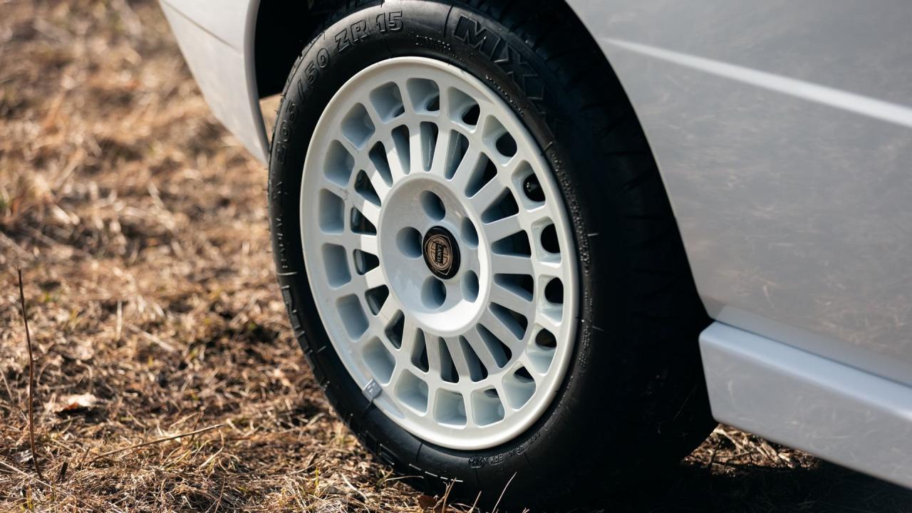 1992 Lancia Delta HF Integrale Evoluzione "Martini 6"