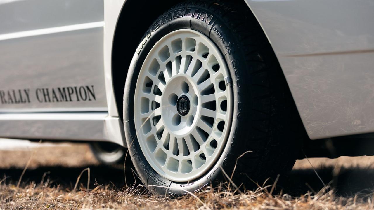 1992 Lancia Delta HF Integrale Evoluzione "Martini 6"